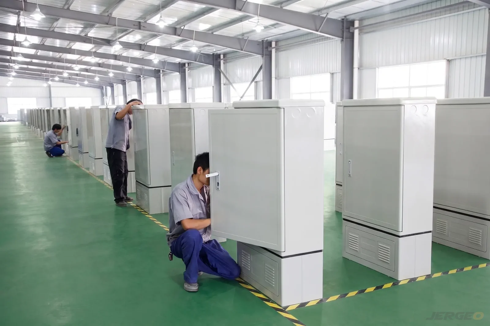 SMC fiber distribution cabinet assembly workshop at Jergeo factory